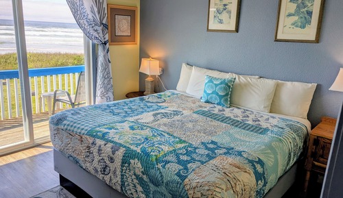 Signature Suite, 1 King Bed with Sofa bed, Balcony, Ocean View (King Suite (0 Pet - Adult Only))
