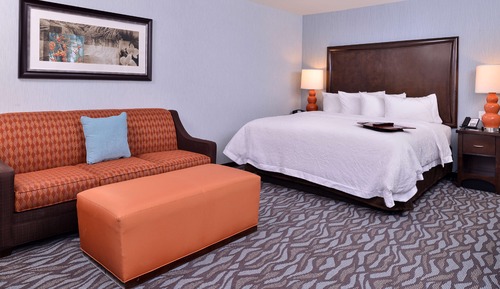 Room, 1 King Bed, Accessible, Non Smoking (Hearing Impaired)