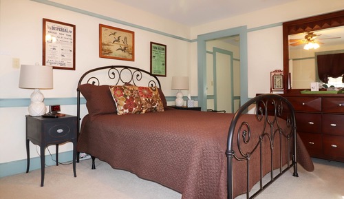 Burdick Room Common Hall Bath