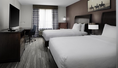 Room, 2 Queen Beds, Accessible, Bathtub