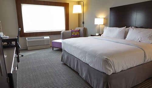Suite, 1 King Bed, Accessible (Comm)