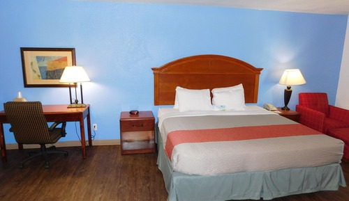 Efficiency, Room, 1 King Bed, Non Smoking