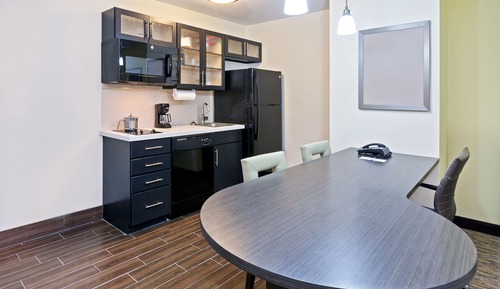 Suite, 1 Bedroom, Accessible (1 King, Comm, Tub)