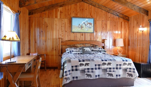 Deluxe Cabin, 2 Bedrooms, 2 Bathrooms (Cabin 6)
