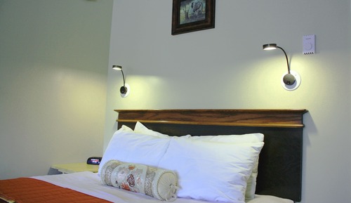 Deluxe Suite, 1 Queen Bed, Accessible, Jetted Tub