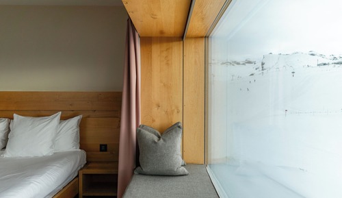 Superior Room (Valley)