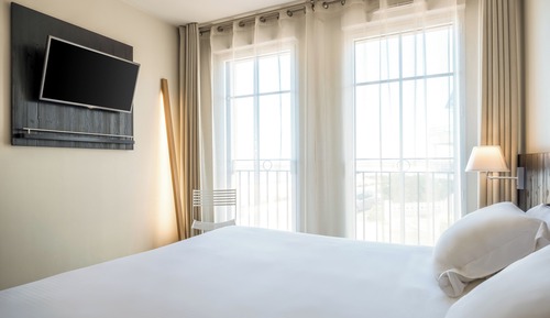 Superior Room, 1 Queen Bed, City View