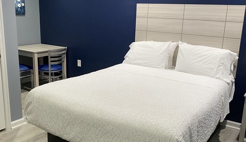 Single Queen Non Smoking