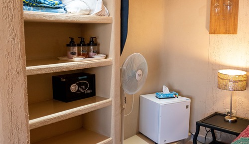 Room, Balcony (Mt. Fisher)