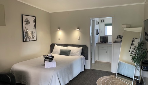 Standard Studio, Multiple Beds