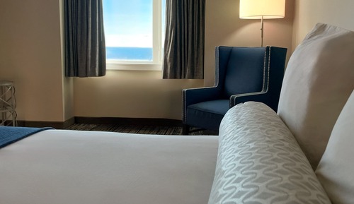 Room, 1 King Bed, Balcony (Water-View)