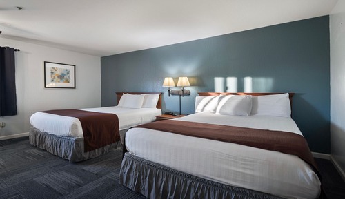 Deluxe Studio Suite, 2 Queen Beds, Non Smoking