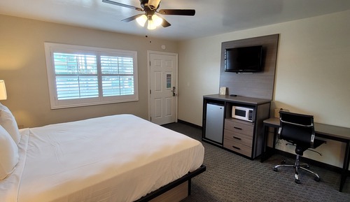 Junior Suite, 1 King Bed, Hot Tub