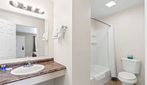 Room, 1 King Bed, Non Smoking