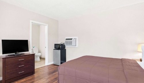 Standard Room, 1 Queen Bed, Non Smoking