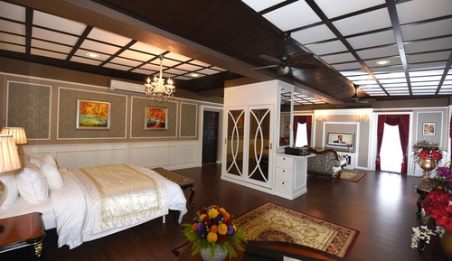 Garden Villa with Bathtub