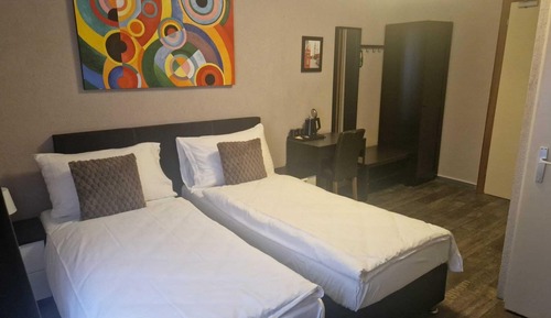 Standard Twin Room, Courtyard View