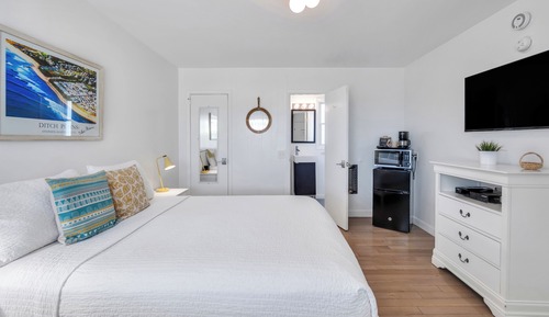 Standard Single Room, 1 Queen Bed