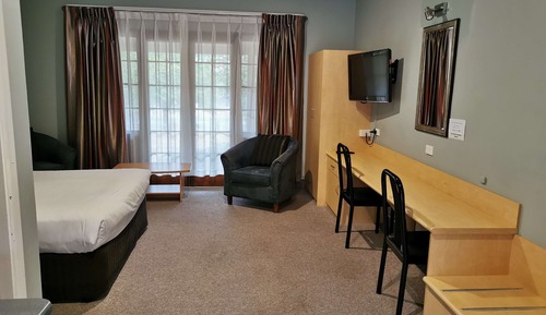 Standard Room, Non Smoking, Kitchenette (Queen Room)