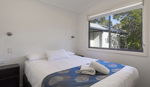 Superior 2 Bedroom Cabin - Sleeps 6