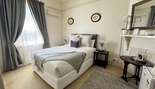 Photinia 1 Queen Bedroom