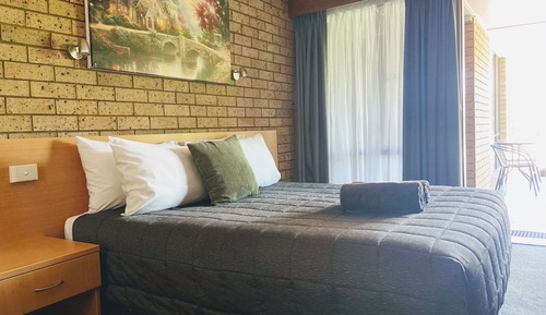 Standard Room, 1 King Bed