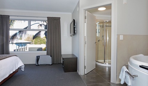 Standard Suite, 1 Bedroom, Non Smoking, Kitchenette (Executive Apartment)