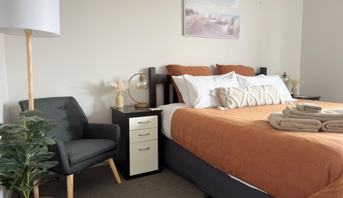 Deluxe Studio Suite, 1 King Bed