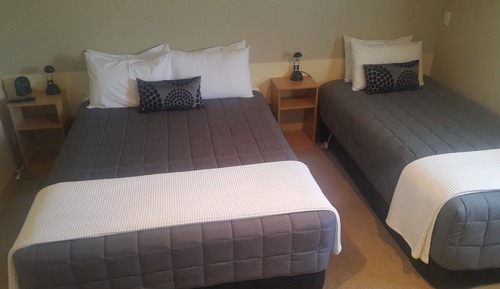 Family Suite, 1 Bedroom, Non Smoking, Pool Access