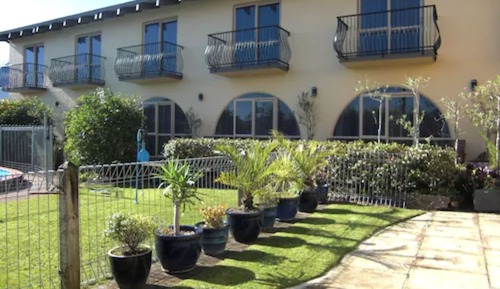 Standard Studio, 1 Queen Bed, Kitchenette