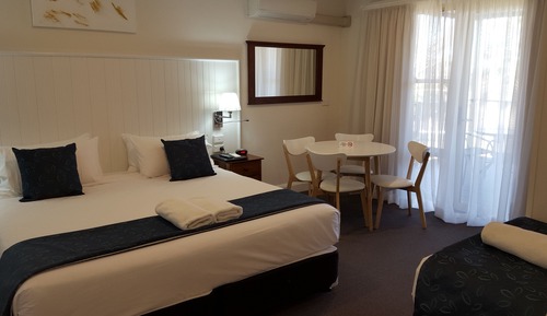 Executive King Family Room