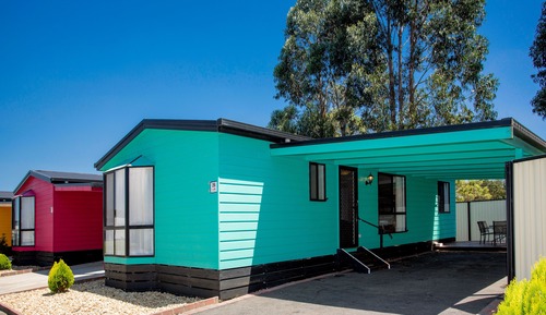 Family Cabin (Sleeps 6)	