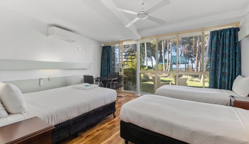 River Vista Room  Grande