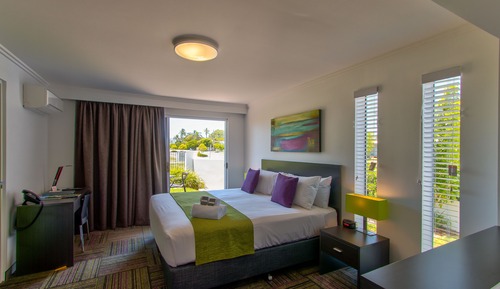 Deluxe Executive King