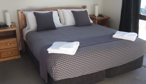 One Bedroom Deluxe Cottage 