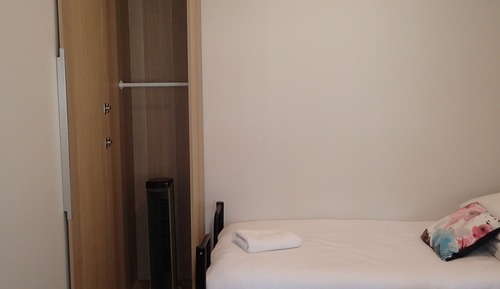 2 Bedroom Apartment (#3) - (2 Double and 1 Single Bed)