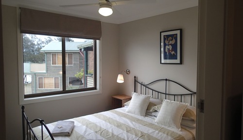 2 Bedroom Apartment (#2) - (1 Queen, 1 Double and 1 Single Bed)