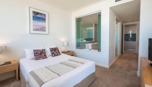 3 Bedroom & Heated Pool 