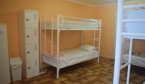 6 Bed Mixed Dorm with Ensuite (18 - 35 years old)