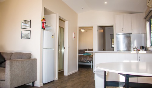 Deluxe Suite, 2 Bedrooms, Non Smoking, Kitchen (Deluxe Cabin)