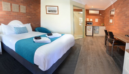 Executive Queen Room  