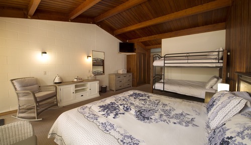 Family Room, Non Smoking (Family Chalet Double)