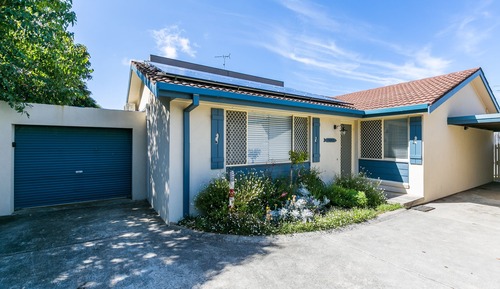 Fishos Beachfront Cottage