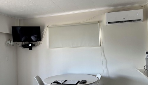 Deluxe Studio Access 6