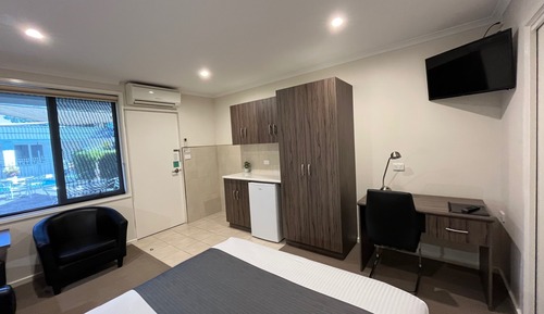 Superior Deluxe Queen Room