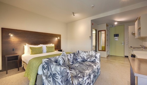 Studio (Queen Studio)