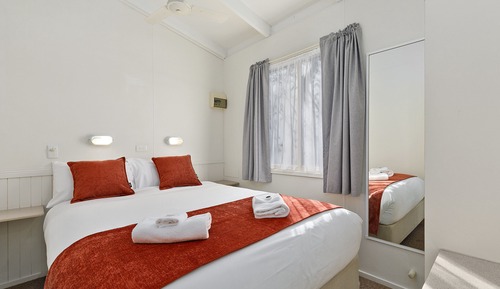 Two Bedroom Cabin (6 Berth)