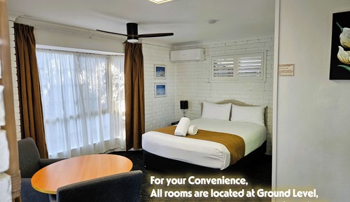 Luxury Double Room, 1 Queen Bed, Refrigerator & Microwave, Pool View