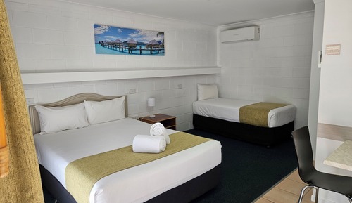 Deluxe Triple Room, Multiple Beds, Non Smoking, Kitchen