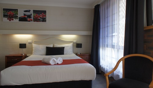 Deluxe Double Room, 1 Queen Bed, Non Smoking, Kitchenette